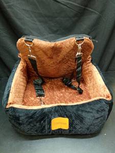 lot 1215 image: Zilemoon Plush Handbag with Orange Logo - Retail $25