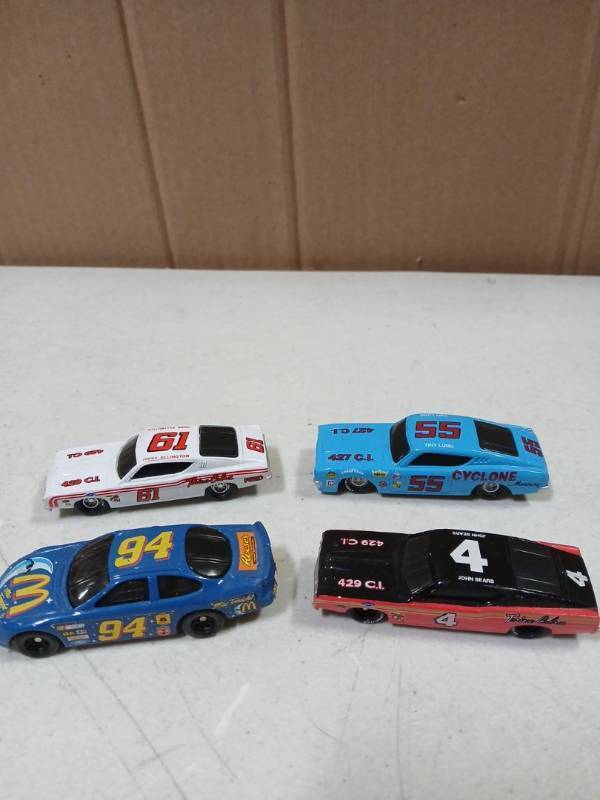 lot 30216 image: Race Car Toys 4pk