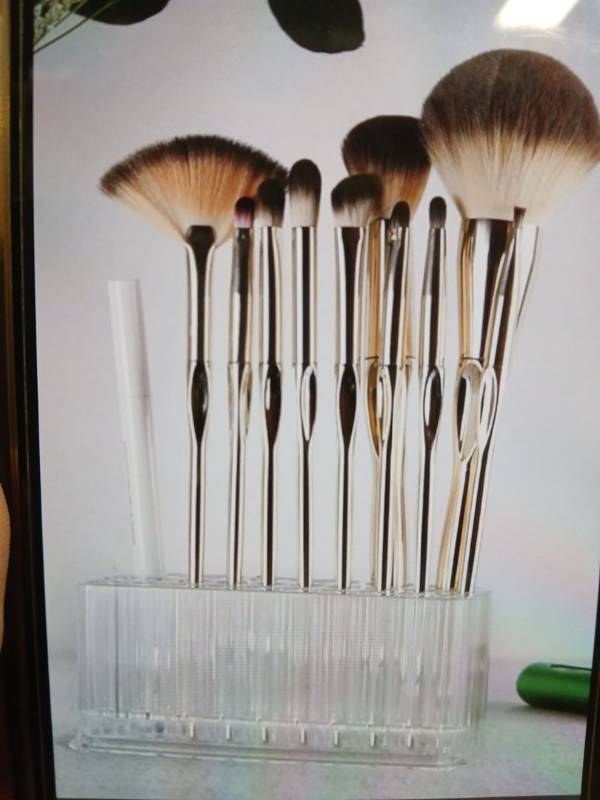 lot 30134 image: Clear Acrylic Makeup Eyeliner Lip Liner Holder Organizer 26 Spaces ( Couple Small Chips)