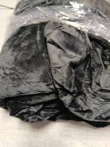 lot 49344 image: BEDELITE Velvet Fitted Sheet and Pillowcases Set, Luxury Soft Fuzzy Bottom Sheet with Reinforced Elastic Corner Straps, Deep Pocket up to 15 Inch, 1 Fitted Sheet and 2 Pillowcases (Queen, Black) - Retail $36