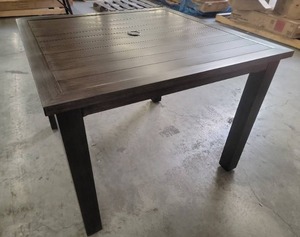 lot 53413 image: 5 ct. Modern Aluminum Slat Dining Table 38.5 -  5 Factory Sealed