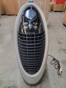 lot 56748 image: Honeywell CS10XE Indoor Evaporative Air Cooler Swamp Cooler 300 CFM - 10 ct.