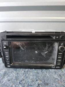 lot 110 image: GM Denso Navigation Radio Head Unit 20862567 -Not Tested - Retail $150