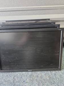 lot 158 image: Lot of 5 Acer A193W LCD Monitors - No Cords or Stands - Not Tested - Retail $45