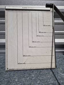 lot 208 image: Professional Paper Cutter with A3-B7 Size Guide - Retail $25