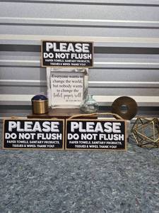 lot 222 image: Bathroom Decor Set with Do Not Flush Signs - Retail $45