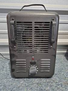 lot 224 image: Portable Electric Space Heater with Adjustable Thermostat - Retail $25