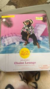 lot 42559 image: Sun Squad Inflatable Pool Chaise Lounge