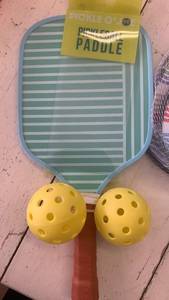 lot 43285 image: Pickle O Joe Pickleball Paddle with Balls