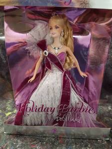 lot 107 image: 2005 Holiday Barbie by Bob Mackie - Unopened - Box Damage
