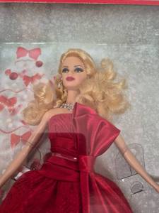 lot 122 image: 2012 Holiday Barbie Collector Doll