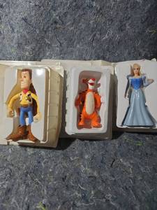 lot 207 image: Disney Animated Characters Action Figure Set & Movie Promo Box - Items Good Condition Some Box Damage