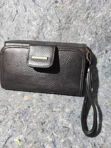 lot 218 image: Kenneth Cole Black Leather Wallet