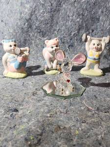lot 225 image: Crystal Mouse Figurine with Pink Ears and Workout Bear Ceramics