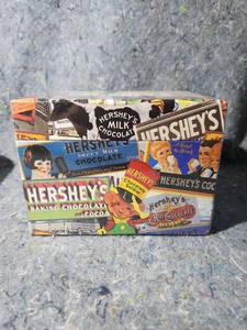 lot 239 image: Hersheys Chocolate 2002 Recipe Box W Cards Dividers Coated Cardboard Ads