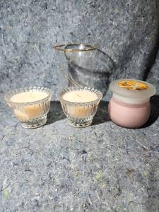 lot 251 image: Decorative Candle Collection Set