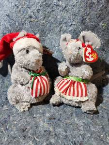 lot 285 image: Ty Beanie Babies Christmas Mouse Pair