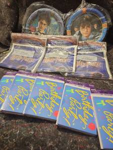 lot 290 image: Harry Potter Movie Party Supply Set 2001