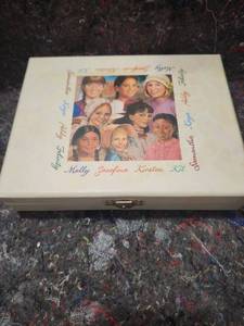 lot 305 image: American Girls Collection Stationery Box Set 2002