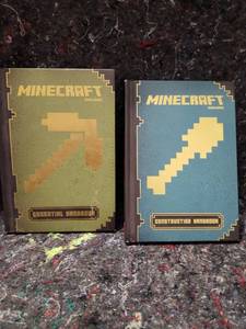 lot 315 image: Minecraft Essential & Construction Handbook Set