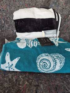 lot 345 image: Better Homes & Gardens Reversible Beach Towel Set