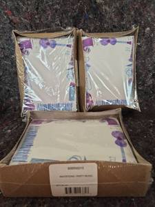lot 359 image: Musical Theme Party Invitations - Box of 40