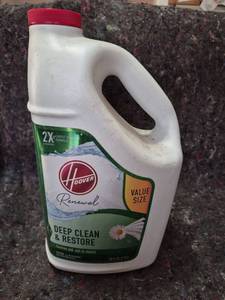 lot 375 image: Hoover Carpet Cleaner Everyday Solution for Hoover Carpet Cleaners  128 oz.  AH31982  1 Count  New