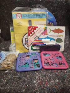 lot 408 image: Craft Supply Bundle - Cross Stitch Kit and Drawing Stencils