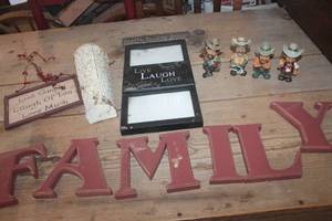 lot 3597 image: Home Dcor