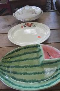lot 3617 image: Vtg. Soup Tureen and Serving Plates