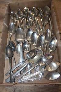 lot 3624 image: VintageTea Spoons and More