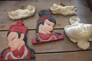 lot 3647 image: Ceramic Wall Dcor