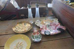 lot 3648 image: Serving Dishes & More
