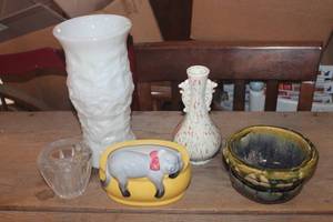 lot 3656 image: Vintage Planter, Vases & More