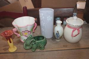 lot 3666 image: Vintage Planters, Vases & More