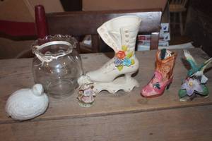 lot 3679 image: Vintage Figurines and More