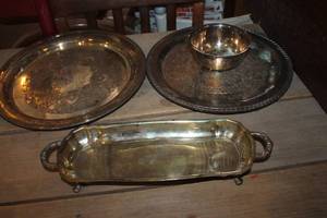 lot 3689 image: Vtg. Silver Serving Trays and More