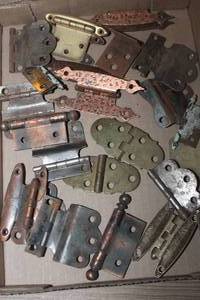 lot 3696 image: Flat of Vtg. Metal Hinges