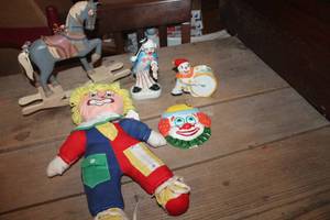 lot 3721 image: Vtg. Clown Figurines and More