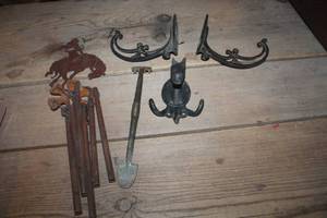 lot 3723 image: Metal Hooks and More
