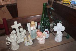 lot 3733 image: Christmas Angels and More