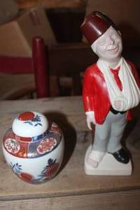 lot 3762 image: Vtg. Holland Mold Figurine and More