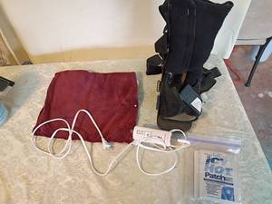 lot 25 image: Advanced Orthopaedic Boot medium  Heat pad Therapy Set 3 icy hot patches