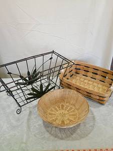 lot 40 image: Chinese Made Metal & Bamboo Decorative Baskets Set