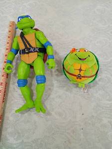 lot 47 image: TMNT Leonardo Action Figure & Plush Set