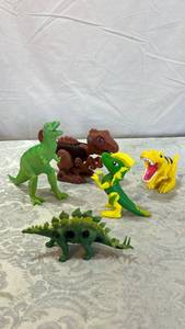 lot 155 image: Dinosaur Action Figure Collection Set