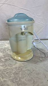 lot 160 image: Rival Electric Ice Cream Maker slushy maker