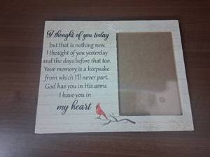 lot 13544 image: 4x6 Picture Frame For The Dearly Departed