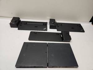 lot 14 image: Lenovo ThinkPad and HP Laptop Docking Station Bundle