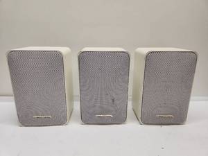 lot 34 image: Realistic Minimus-77 White Speakers Set